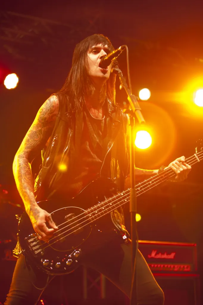 Glamour of the Kill performing at Sonisphere 2011